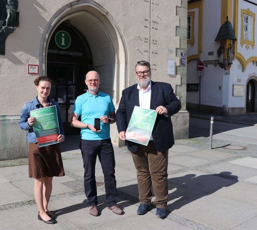Stefanie Stogel Büro des Oberbürgermeisters __________________________________________________ Stadt Passau Rathausplatz 2, Zugang über Schrottgasse 1 94032 Passau
