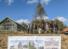Zweckverband Niederbayerische Freilichtmuseen legt Grundstein für das Gebäude für die Berta-Hummel-Sammlung