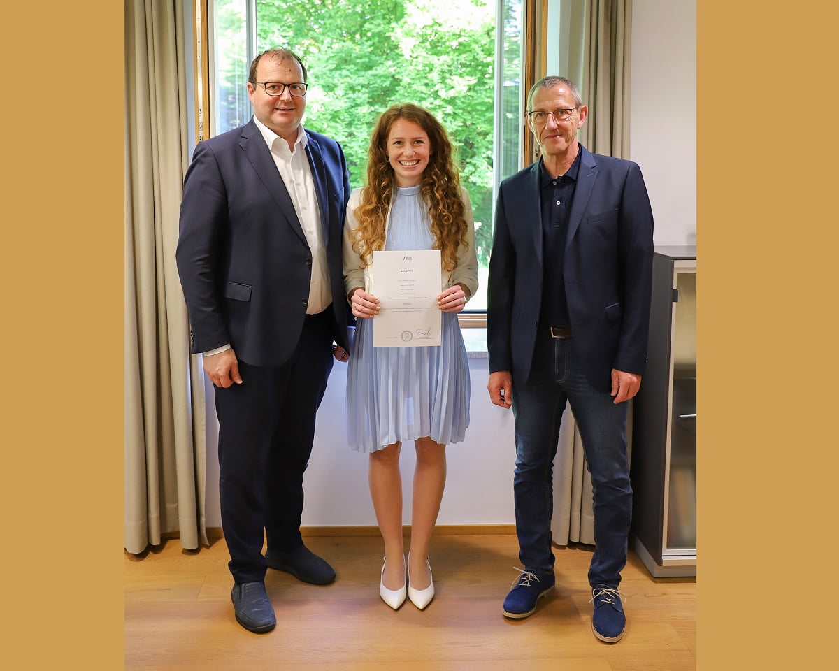 Miriam Neuhaus vom AWV Isar-Inn besteht Fachprüfung I mit Bravour