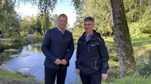 Bezirk wirbt für niederbayerische Fischproduktion