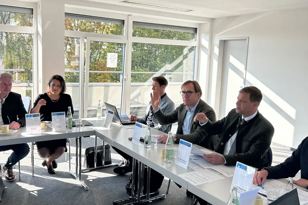 Starke Partnerschaft für die Versorgung junger Menschen